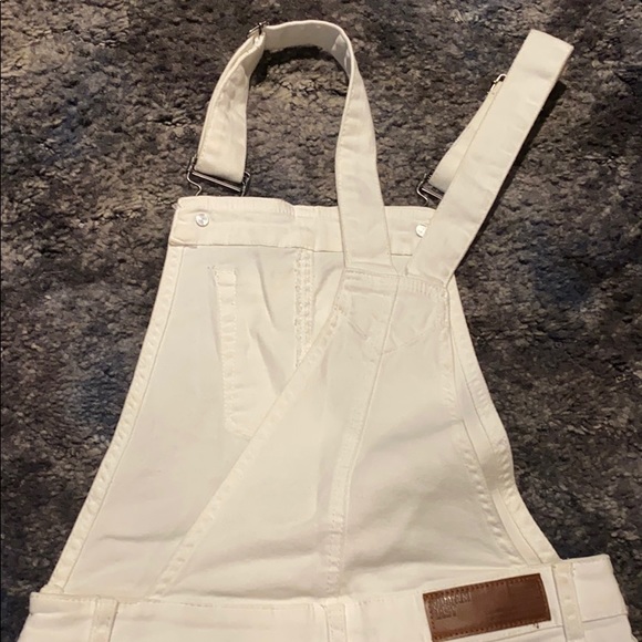White short overalls - Picture 5 of 6